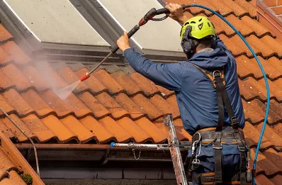Démoussage et hydrofuge de toiture à Cliponville